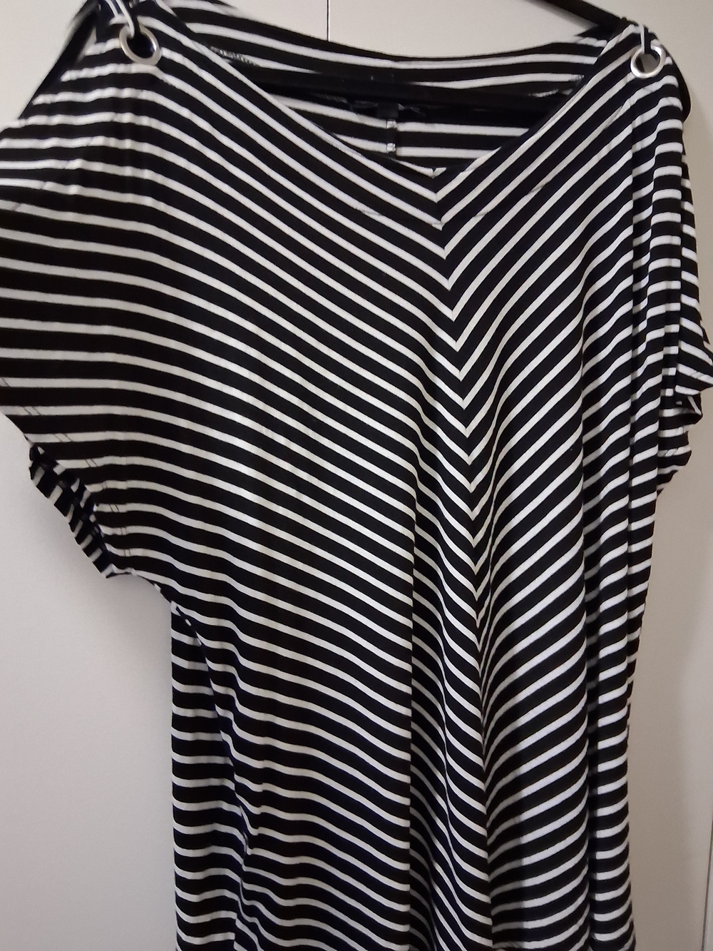 Black & White Striped V-Neck 1X Women’s Top